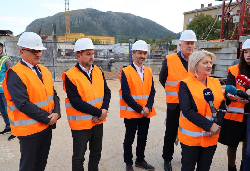 Političari obišli gradilište HNK Mostar: Jedna od najznačajnijih kulturnih investicija