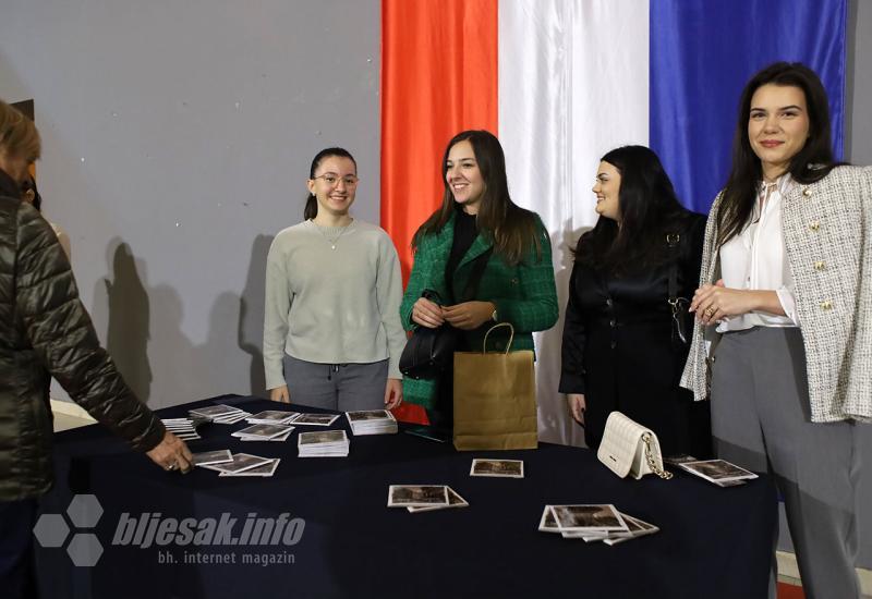 FOTO | U Mostaru predstavljen novi glazbeni uradak don Dragana Filipovića