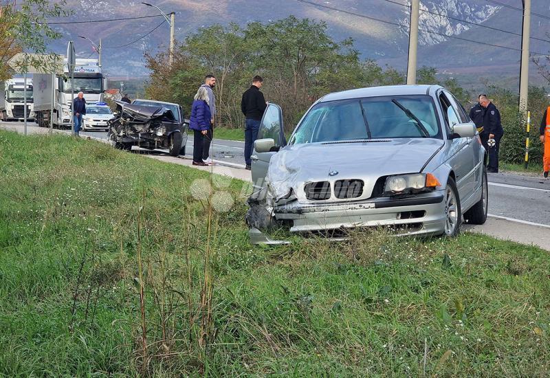 FOTO/VIDEO | Teška prometna nesreća u Mostaru: Na terenu hitna, vatrogasci i policija