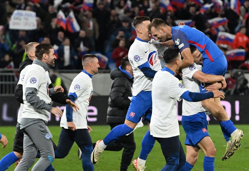 Slavlje reprezentacije Slovačke - Slovačka izborila Europsko prvenstvo, Portugal s maksimalnim učinkom