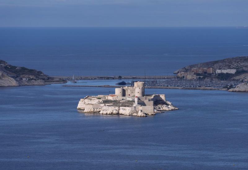 Otok If kod Marseillea u Francuskoj  - Zatvor na Mediteranu iz kojeg nikada nitko nije uspio pobjeći