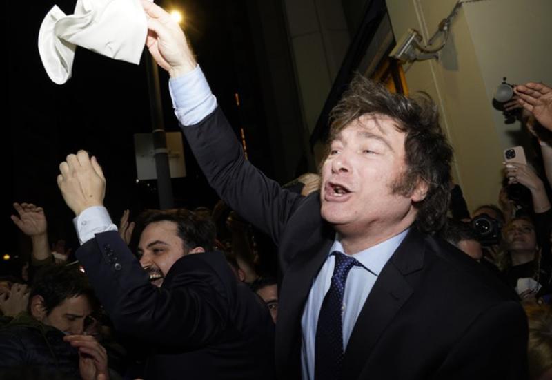 Novi argentinski predsjednik: Skupove predvodio motornom pilom, zovu ga Jokerom i luđakom