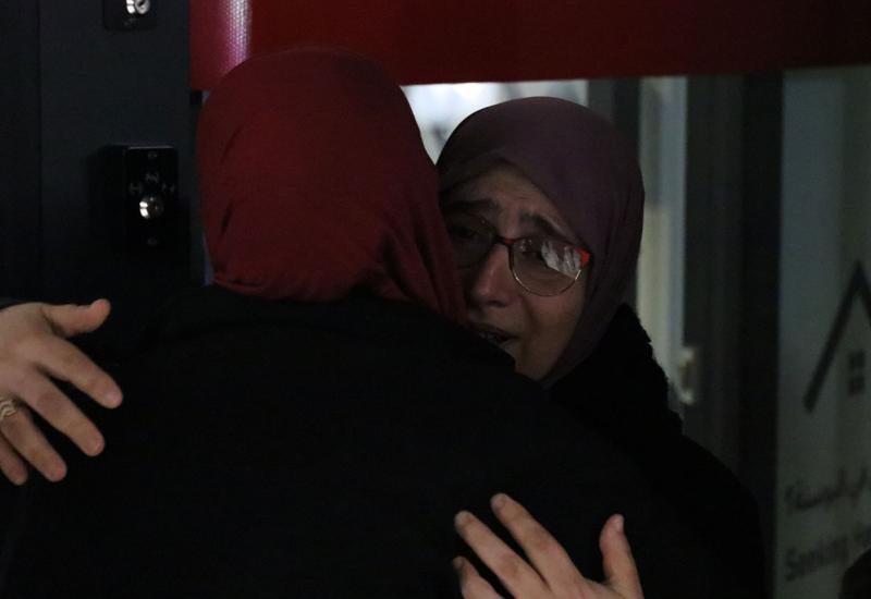 Evakuirani bh. državljani i njihovi srodnici - Evakuirani iz Gaze dolaze u Mostar