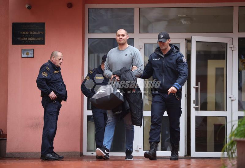 FOTO | Uhićeni Mostarac ispitan u Tužiteljstvu HNŽ 