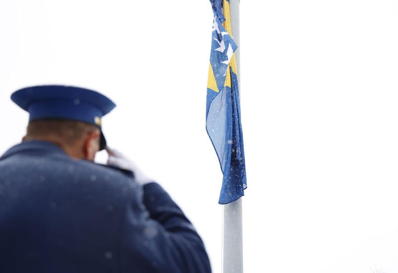 Na Humu podignuta zastava BiH u sklopu obilježavanja Dana državnosti