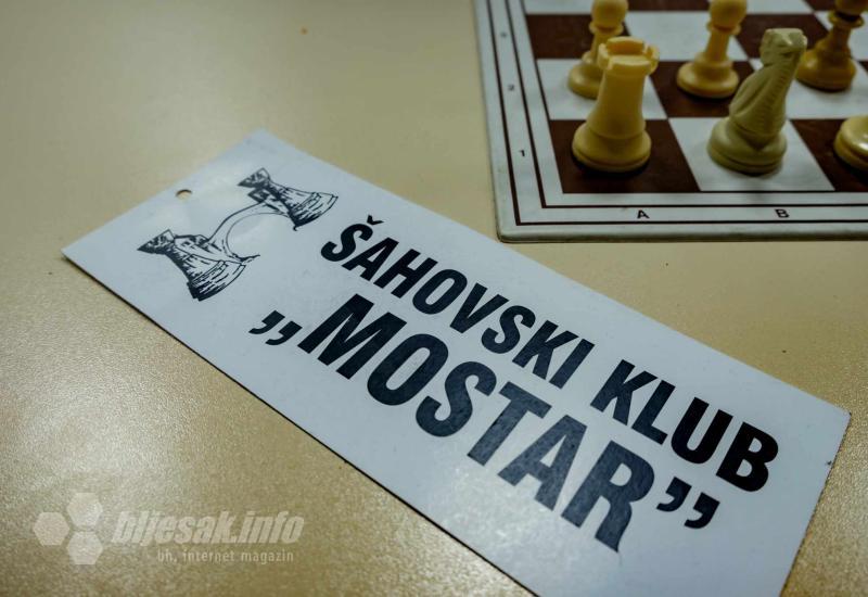 Ekrem Koso trijumfira, Tin Maduna briljira: Šahovski turnir u Mostaru obilježen Danom državnosti
