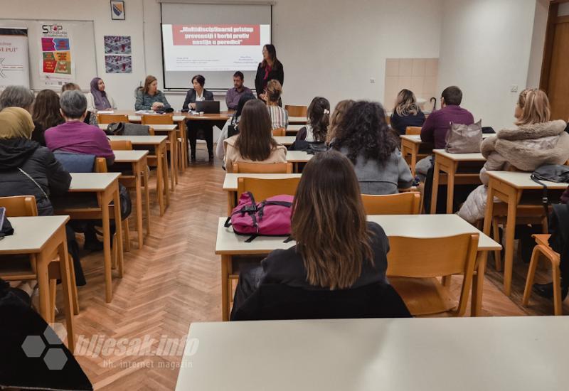 Panel rasprava pod nazivom Odgovor društva na rodno-zasnovano nasilje - Panel rasprava u Mostaru: Jako puno žena opravdava nasilje nad ženama