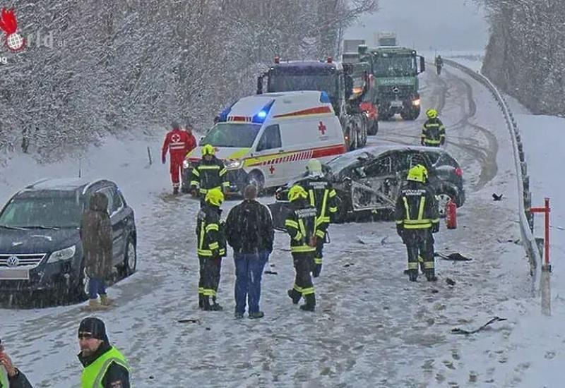 Vozač kamiona iz BiH proklizao i izazvao težak sudar u Austriji