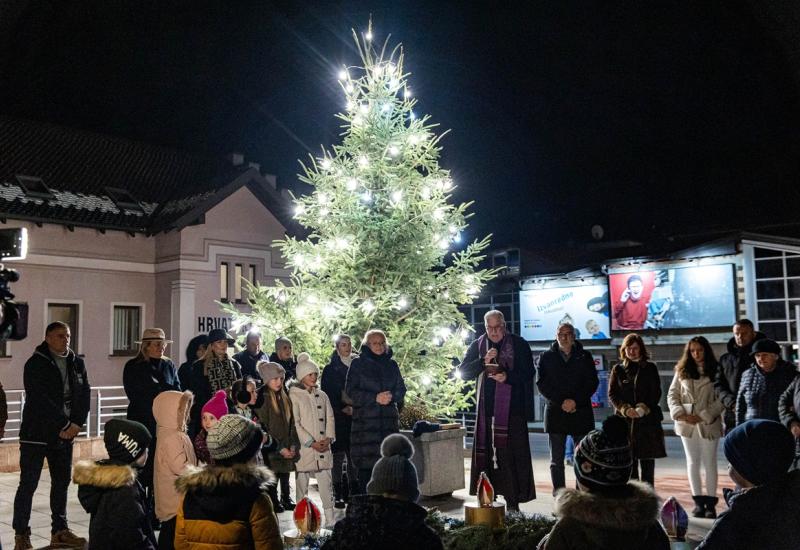 Čaroban početak "Božićne bajke" u Kiseljaku