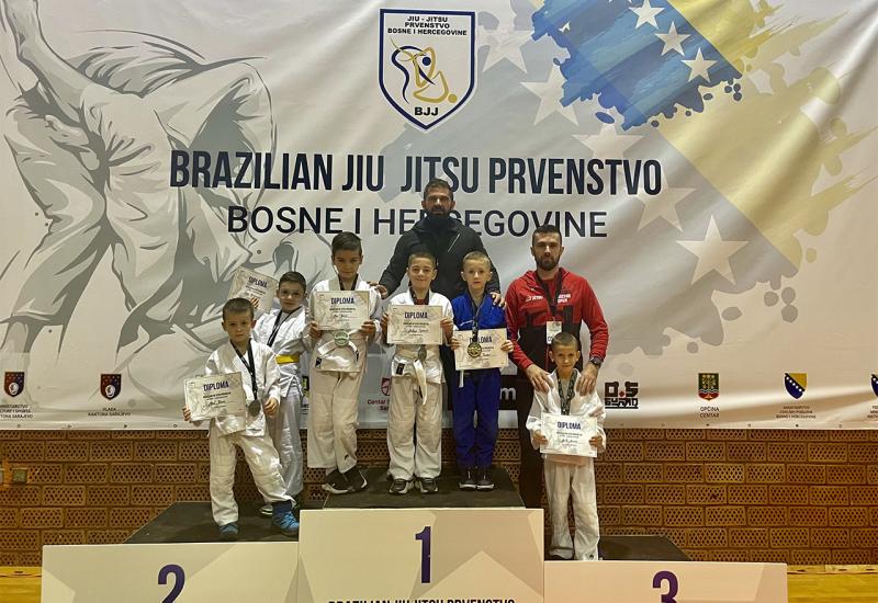 13 medalja za SD Reflex na državnom prvenstvu brazilske jiu jitse - 13 medalja za SD Reflex na državnom prvenstvu brazilske jiu jitse