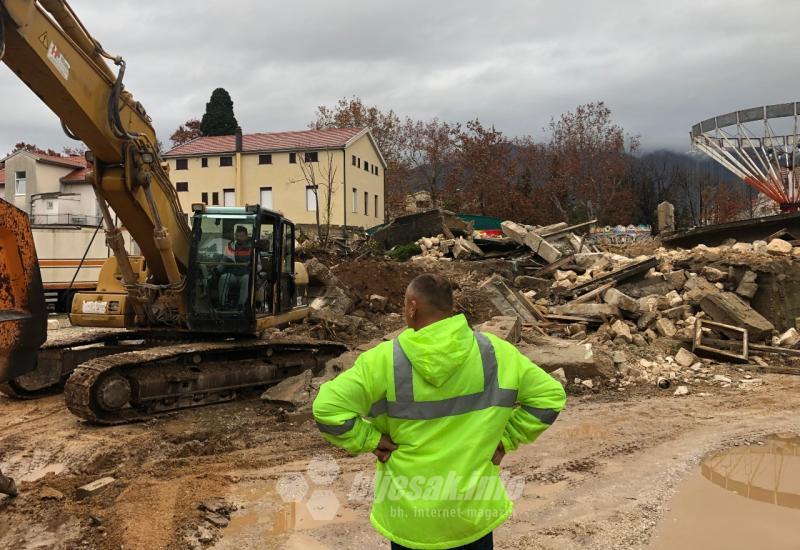 Mostar: Srušena Villa Nardelli - više prostora za novogodišnje slavlje
