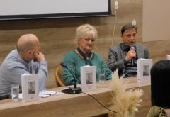 Predstavljena antologija hrvatske antiratne poezije 'Cvrčci u trubi'