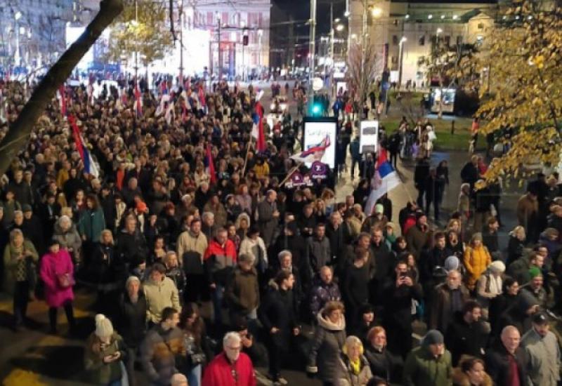 Prosvjed oporbe u Beogradu, traži se poništenje izbora - Prosvjed oporbe u Beogradu, traži se poništenje izbora