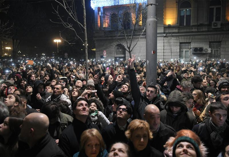 Prosvjed oporbe u Beogradu, traži se poništenje izbora - Prosvjed oporbe u Beogradu, traži se poništenje izbora