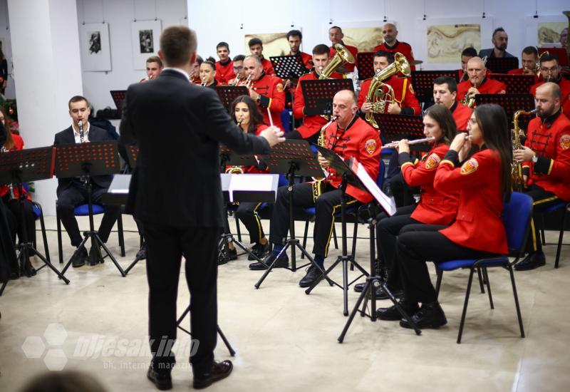 FOTO | Božićna čarolija u Kosači: Hrvatska glazba Mostar priredila pravi spektakl