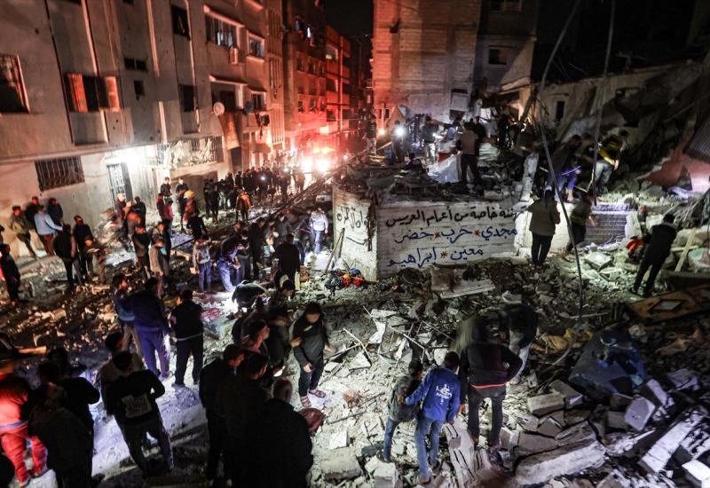 Izrael nastavlja bombardirati Gazu, šef UN-a proziva ga da otežava isporuku pomoći