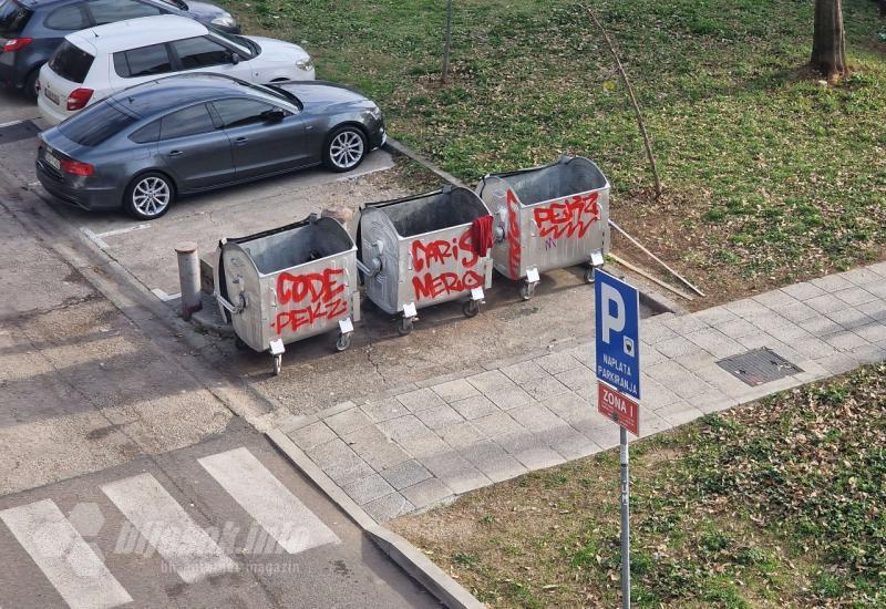 Uništeni kontejneri u Zagrebačkoj ulici - Uništeni za jednu noć: Išarani novi kontejneri 