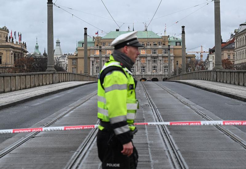Uhićen muškarac - Prijetio da će kopirati pokolj u Pragu