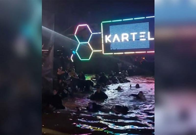 VIDEO | Kaos u Beogradu: Na nastupu bh. repera potonuo splav, gosti skakali u rijeku