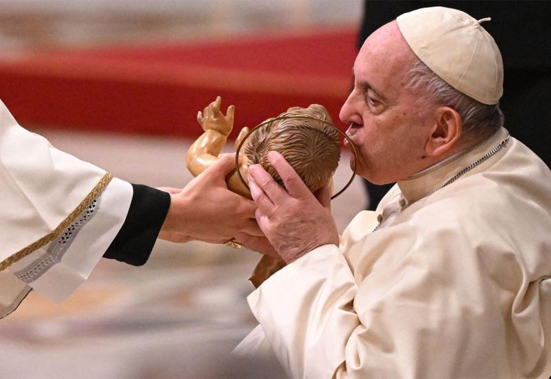 Papa čestitao pravoslavcima Božić i zatražio mir u svijetu
