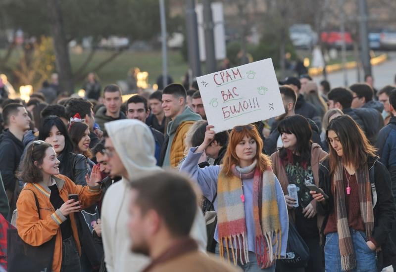 Studenti na ulicama: "Svi pošteni ljudi bi se trebali priključiti" 