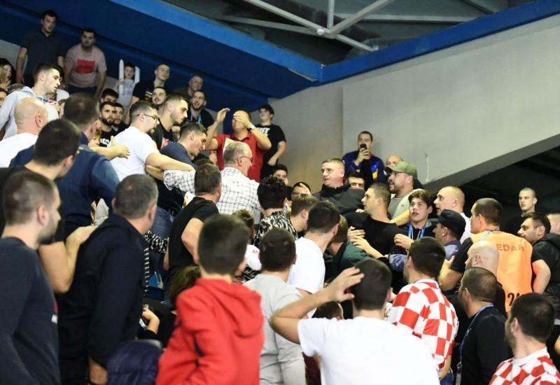 Četvorica hrvatskih navijača uhićena zbog nereda na utakmici s Crnom Gorom