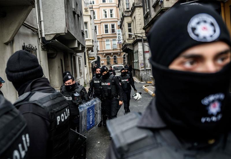 Turska  - Privedeno 18 osoba zbog 'veličanja terorizma'