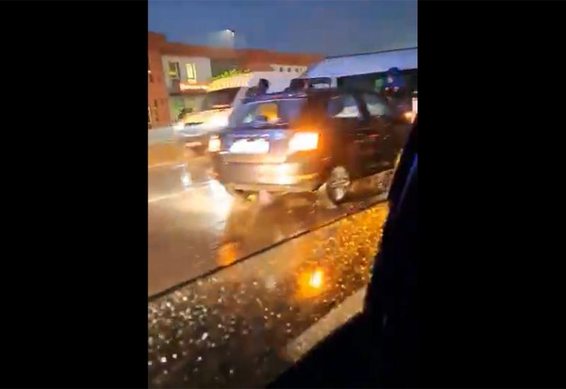 Prometna nesreća u Mostaru: Sudarili se automobil i minibus