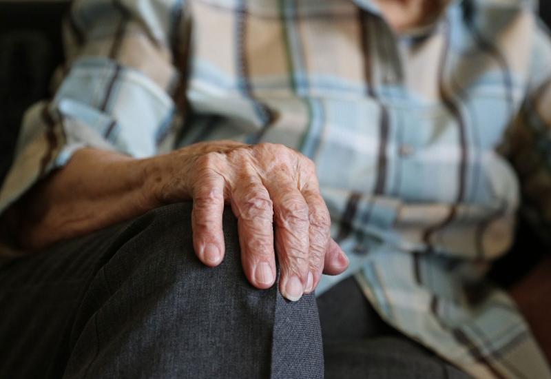 Umirovljenicima dobre vijesti - skoro milijun KM za pomoć u liječenju i rehabilitaciji
