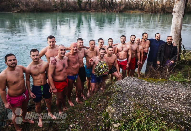 Plivanje za Časni krst 2024. - FOTO | 19 - ogodišnjak iz Hrvatske pobjednik Časnog krsta kod Mostara