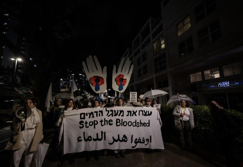 Obitelji izraelskih zatvorenika na prosvjedima u Tel Avivu - Trg talaca - Prosvjeduju obitelji izraelskih zatvorenika