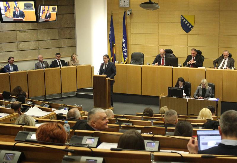Parlament Federacije Bosne i Hercegovine - Federacija BiH dobila proračun od 7,4 milijarde KM