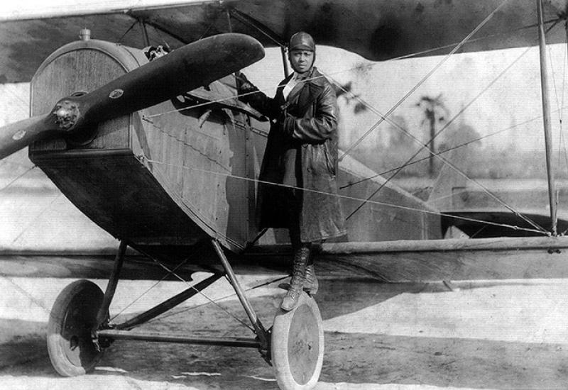 Bessie Coleman (26. siječnja 1892., Atlanta, Texas, -  30. travnja 1926., Jacksonville, Florida) - Bessie Coleman: Nebo je jedino mjesto bez predrasuda