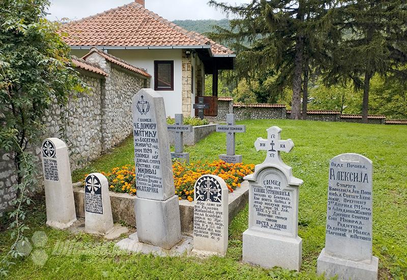 Lelić, „Božje selo“ vladika, svetaca i raskolnika