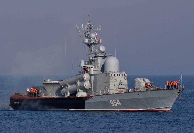 Korveta s vođenim projektilima Ivanovets - Kamikaza dronovima potopljen ruski brod na Krimu