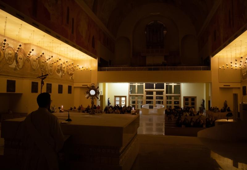 Duhovno-meditativnu večer u Župi sv. Petra i Pavla u Mostaru - Fra Marko mladima: Budite instrumenti Božjoj ruci 