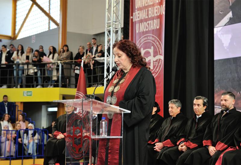 Dodjelom diploma završen program obilježavanja 47. godišnjice Univerziteta 'Džemal Bijedić'