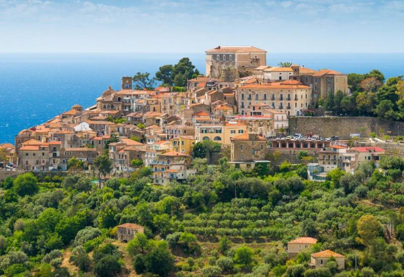 Castellabate - Skriveni dragulji Italije: Manje poznata mjesta koja oduzimaju dah poput Toskane i Amalfijske obale