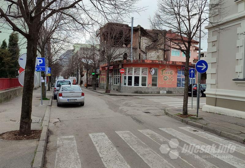 Obavezno desno... - Vozači, pažnja: Mijenja se režim prometa u ulicama Alekse Šantića i Adema Buća