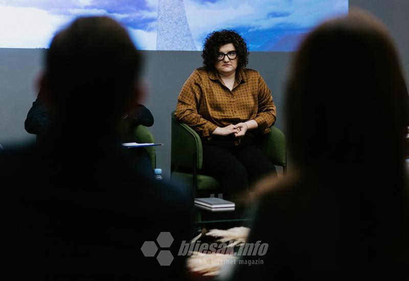 Glorija Lujanović predstavila knjigu koja govori o nepravdi učinjenoj naspram hrvatskih žrtava
