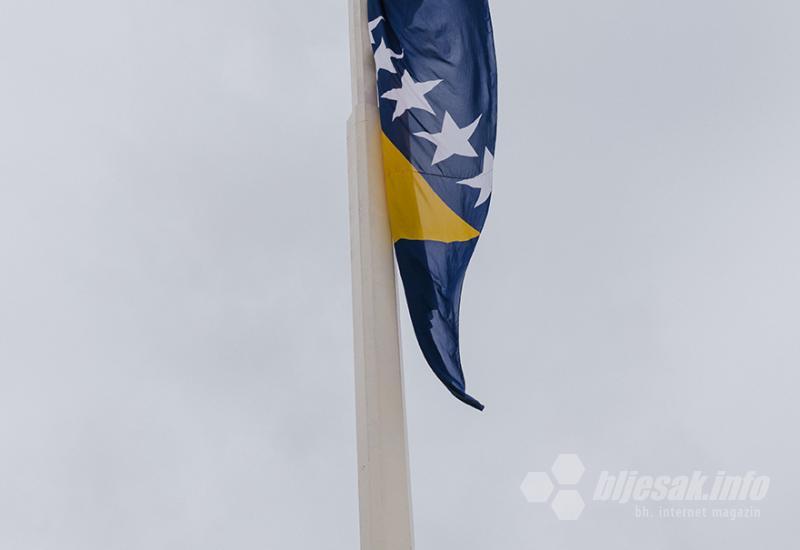 Podizanjem zastave na Fortici u Mostaru počelo obilježavanje Dana neovisnosti