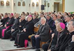 Misa u Banja Luci - što je Biskup Komarica rekao na rastanku?