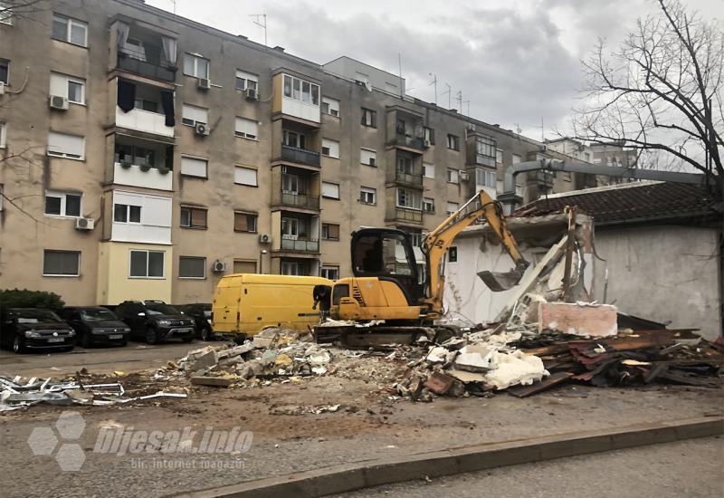 Mostar: Uklonjeni nelegalni objekti u Dubrovačkoj ulici