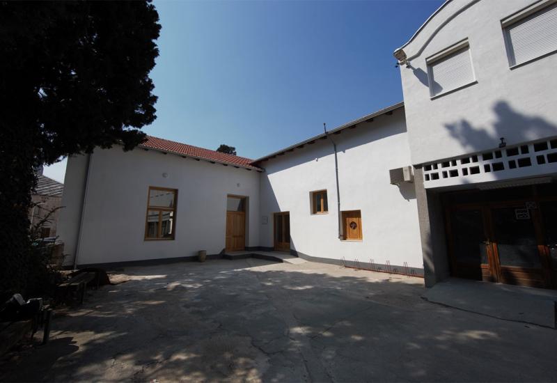 VR/AR izložbena soba smještena je u zgradi Brodari - Avantura u Mostaru: 