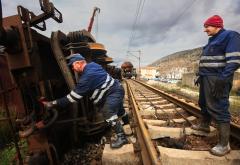 FOTO Nakon nesreće u Mostaru: Uklanjaju se prevrnuti vagoni, promet se vraća u normalu
