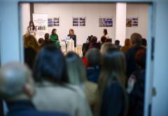 FOTO | Zbirka poezije "Osluškujući tišinu" Viktorije Bukovac predstavljena u Mostaru