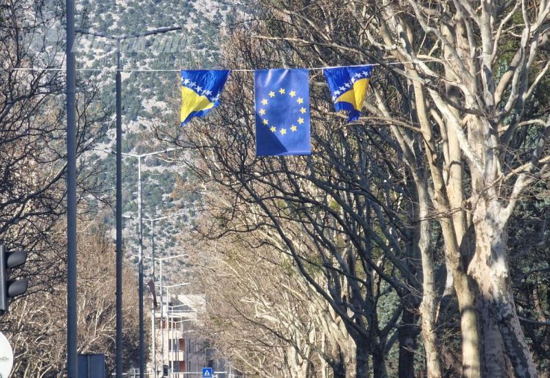 Mostar: Sudeći po zastavama - već smo u EU