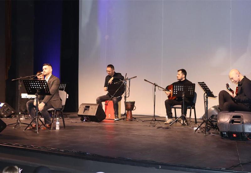 Ibrahim Bilčević održao ramazanski koncert u prepunoj Sali Narodnog pozorišta - Ibrahim Bilčević održao ramazanski koncert u prepunoj Sali Narodnog pozorišta.