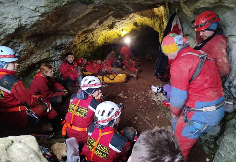 Polaznici ll. vikenda Speleologice 10 - Uspješno završen II. vikend Speleologice: Polaznici tečaja se upoznali s izazovima i ljepotama podzemnog svijeta