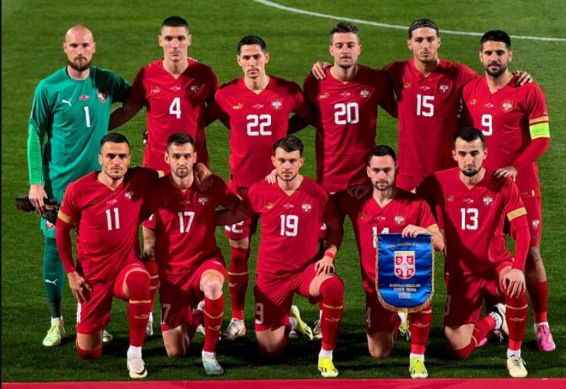 Nogometna reprezentacija Srbije - Navijači Srbije razočarani novim dresovima 